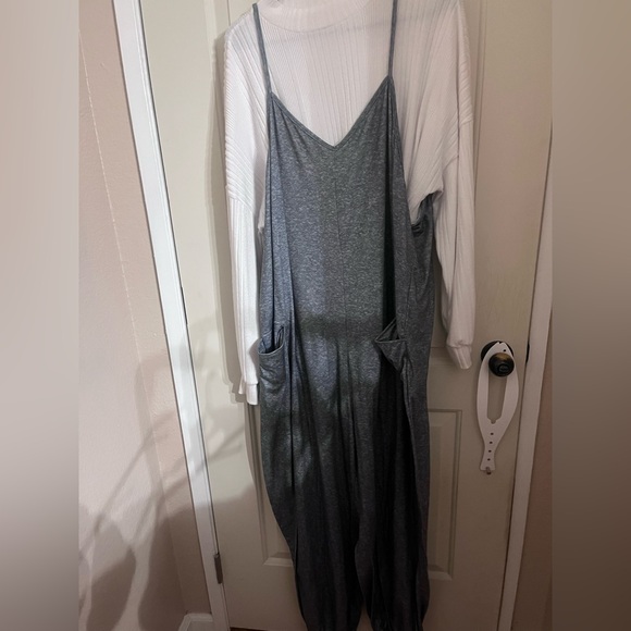 SHEIN Gray Jumpsuit - Picture 4 of 5